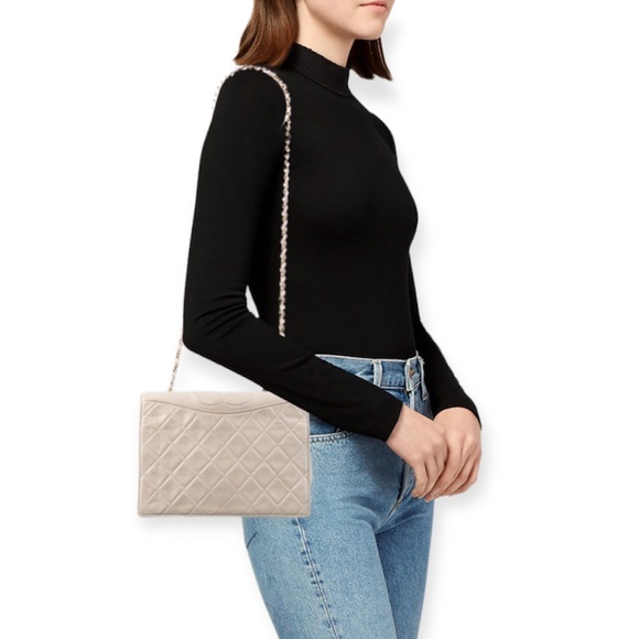 CHANEL Bag Matelasse Shoulder Chain Beige Lambskin Gold Chain Quilted CC Bag GUC - Picture 3 of 16